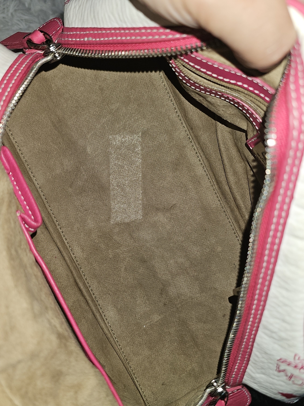 MCM Pink and White Signature Satchel - Picture 13 of 16